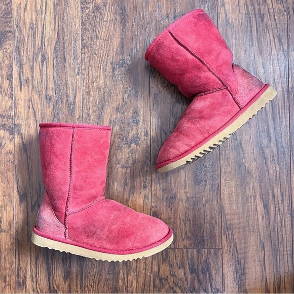 UGG • Classic Short Boot 5825 burgundy maroon pink suede sheepskin shearling mid - Picture 6 of 12
